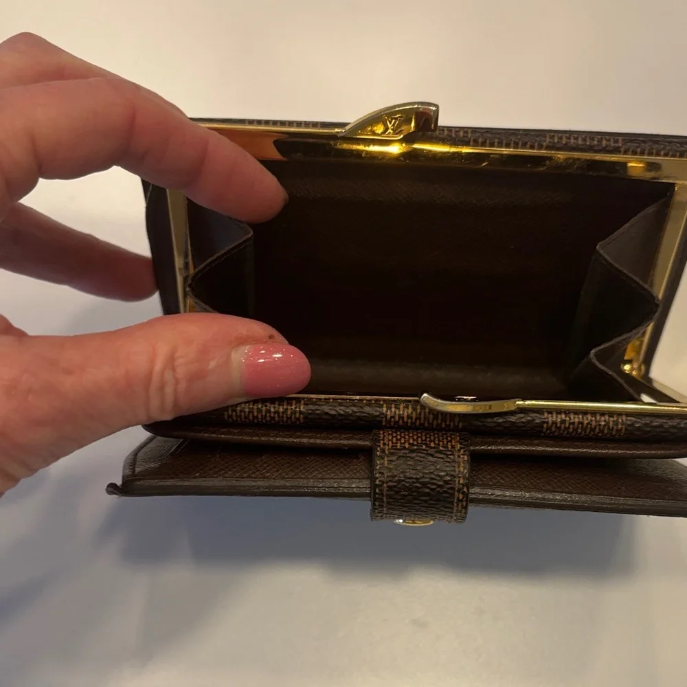 Louis Vuitton Brown Checkered Wallet - Picture 4 of 6
